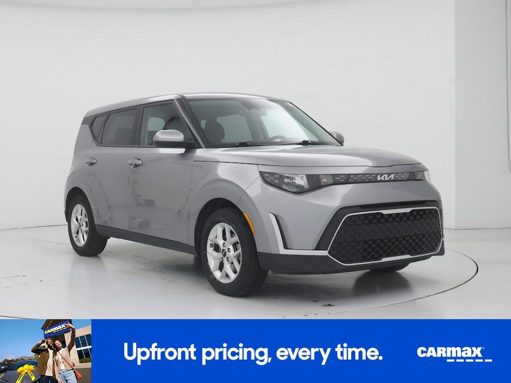 used 2025 Kia Soul car, priced at $17,998