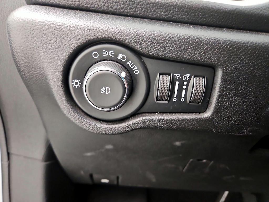 used 2023 Chrysler Pacifica car, priced at $24,998