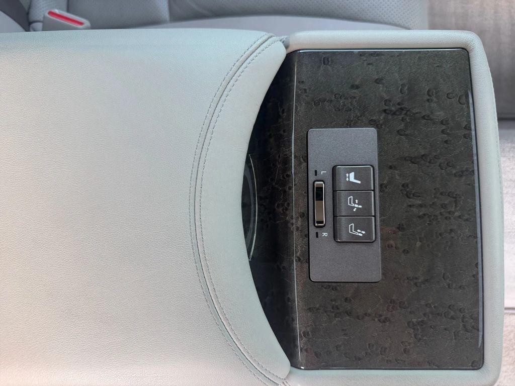 used 2007 Lexus LS 460 car, priced at $12,757