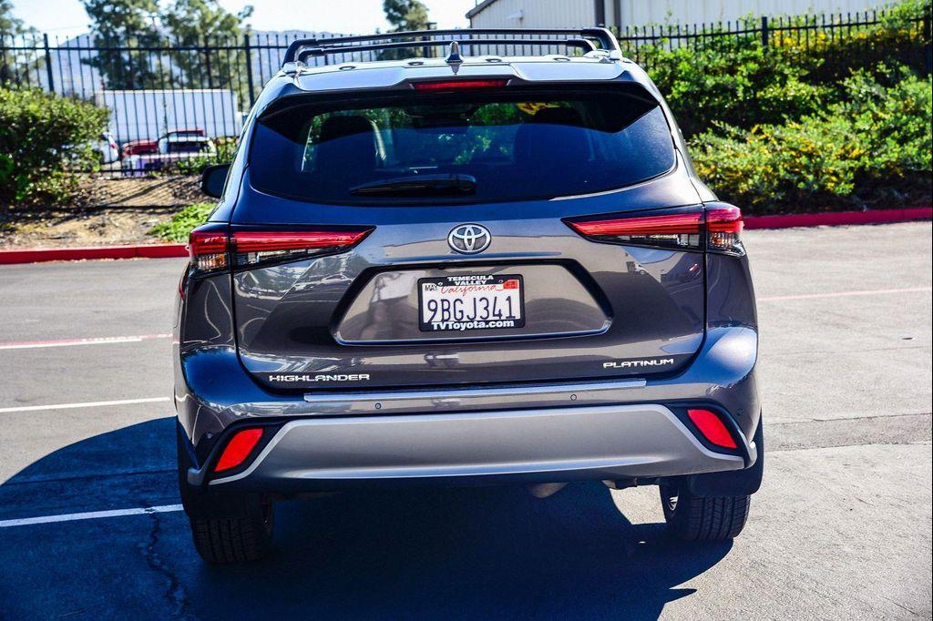 used 2022 Toyota Highlander car, priced at $37,491