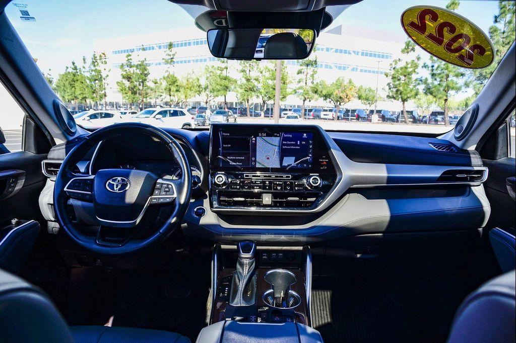 used 2022 Toyota Highlander car, priced at $37,491