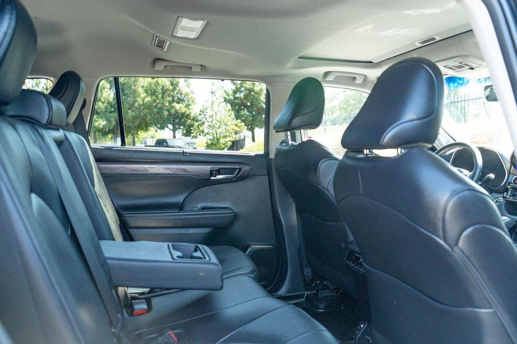 used 2025 Toyota Highlander car, priced at $46,121