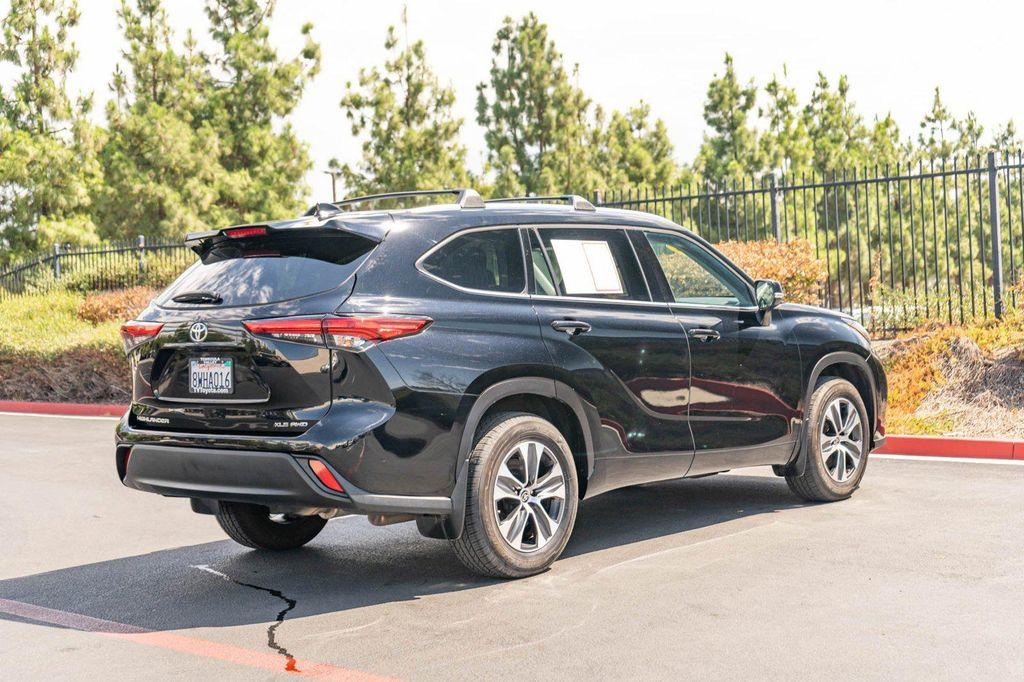 used 2021 Toyota Highlander car, priced at $30,643