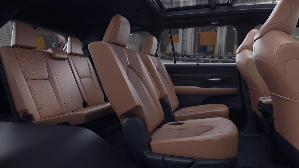 new 2026 Toyota Grand Highlander Hybrid car, priced at $63,286