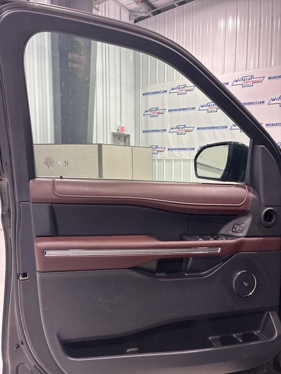 used 2024 Ford Expedition car, priced at $43,375