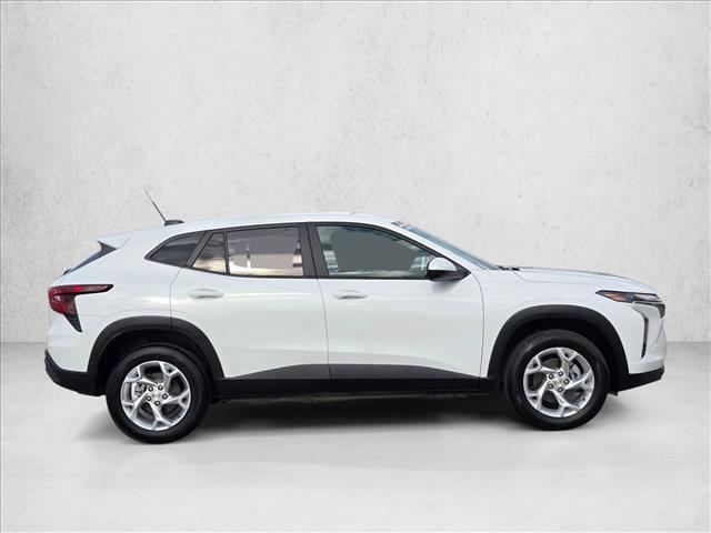 used 2025 Chevrolet Trax car, priced at $19,995