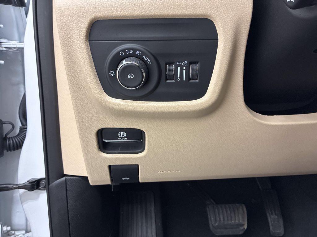 used 2024 Jeep Grand Cherokee L car, priced at $41,338