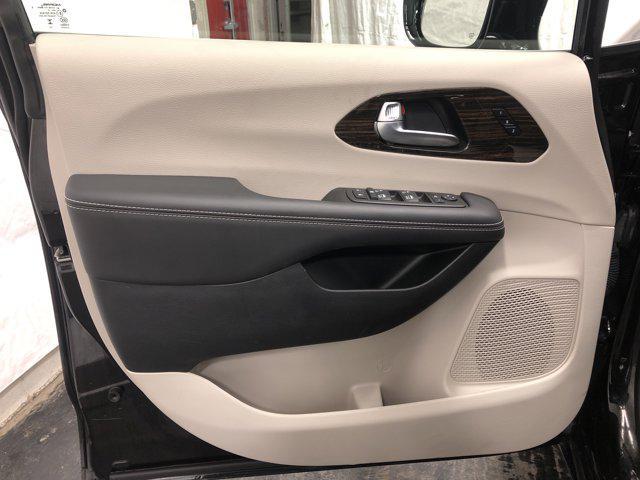 used 2024 Chrysler Pacifica car, priced at $39,988