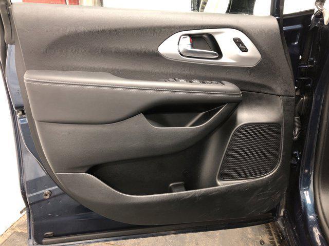 used 2025 Chrysler Pacifica car, priced at $40,988