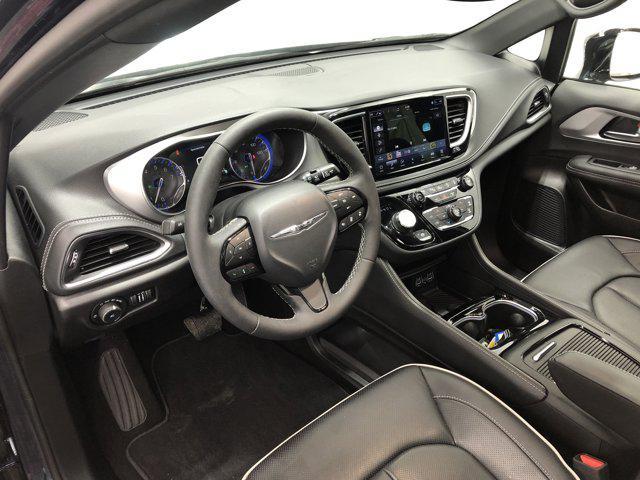 used 2025 Chrysler Pacifica car, priced at $40,988
