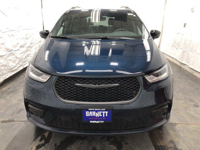 used 2025 Chrysler Pacifica car, priced at $40,988