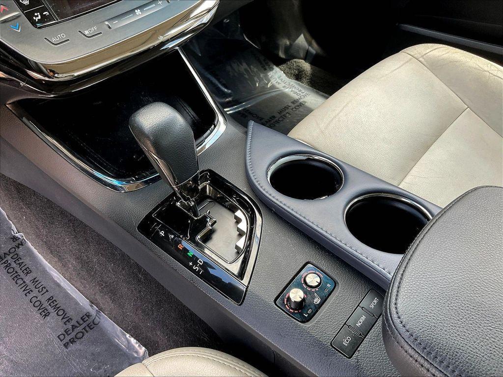 used 2015 Toyota Avalon car, priced at $17,304