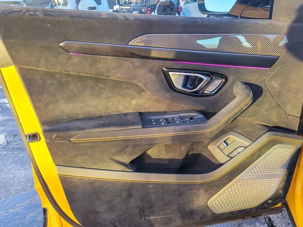 used 2023 Lamborghini Urus car, priced at $264,989