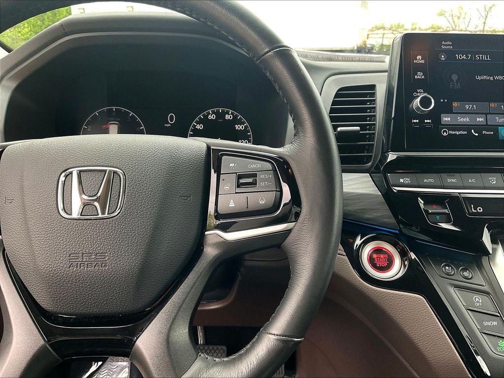 used 2025 Honda Odyssey car, priced at $46,699