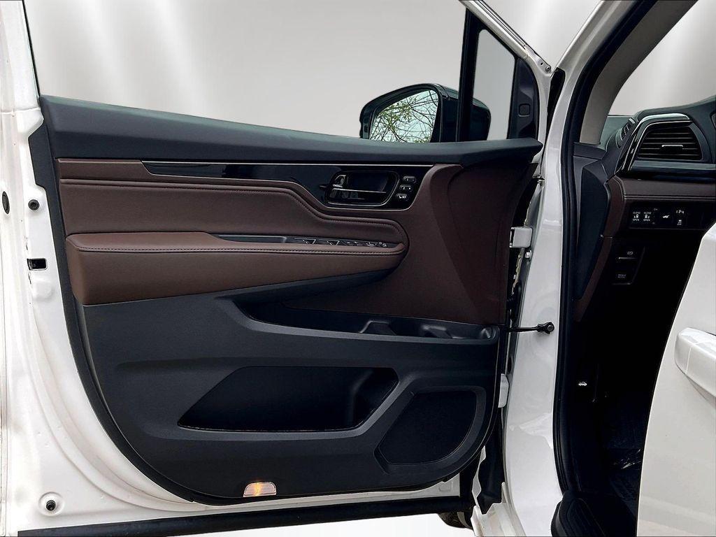 used 2025 Honda Odyssey car, priced at $46,699
