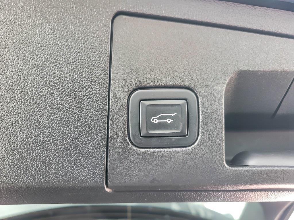 used 2020 Cadillac XT4 car, priced at $25,989