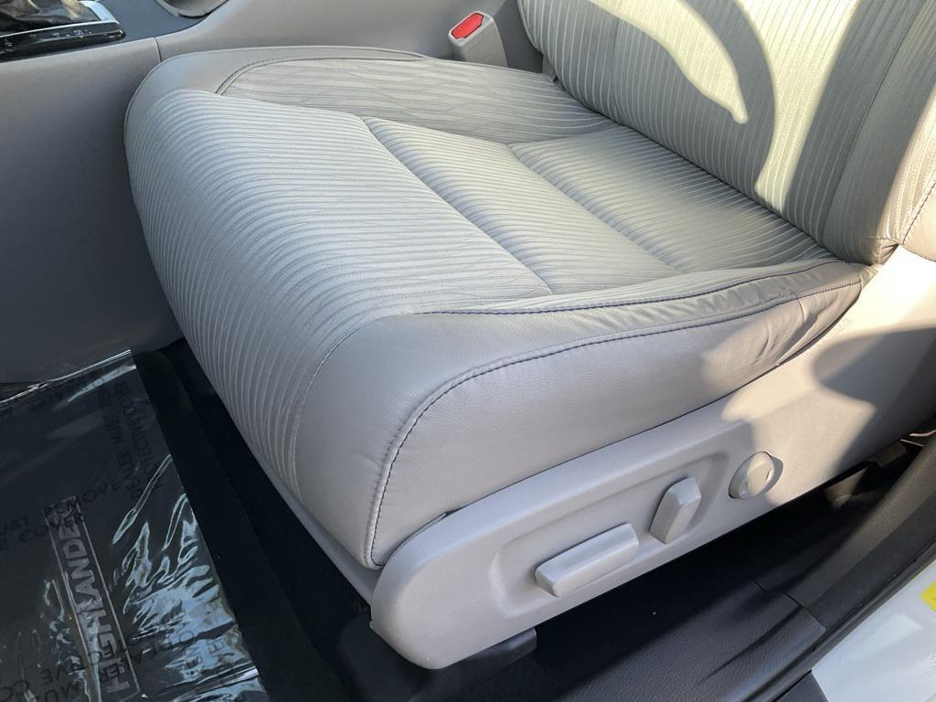 used 2018 Toyota Highlander car, priced at $21,500