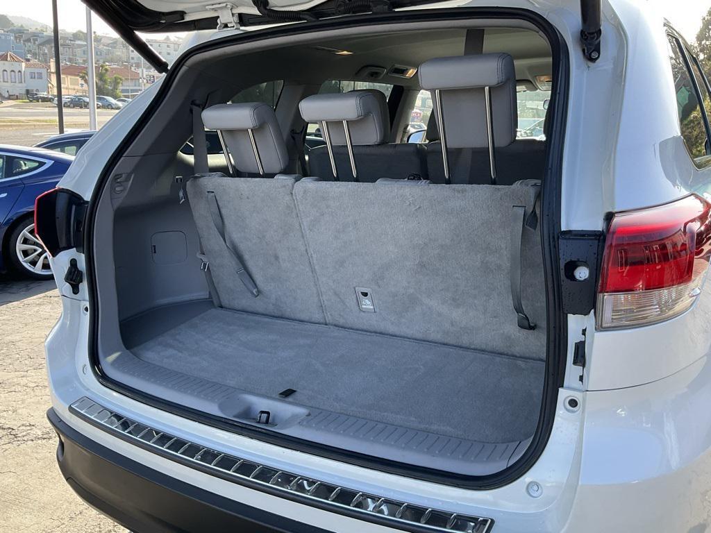 used 2018 Toyota Highlander car, priced at $21,500