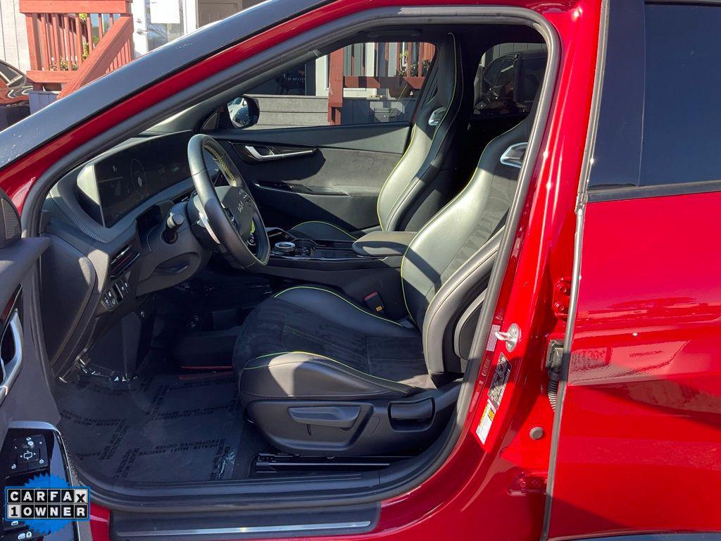 used 2023 Kia EV6 car, priced at $27,700