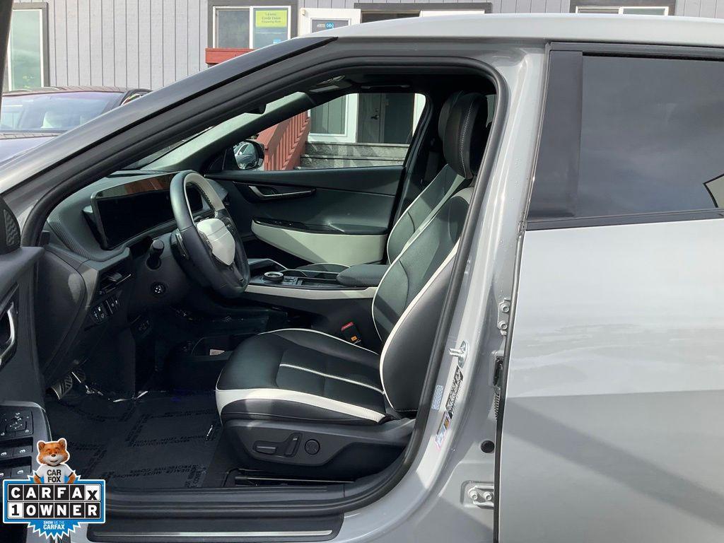 used 2025 Kia EV6 car, priced at $37,998