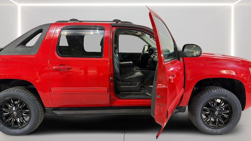 used 2011 Chevrolet Avalanche car, priced at $15,777