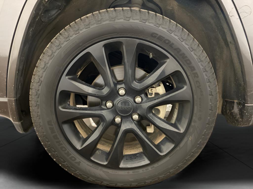 used 2020 Jeep Grand Cherokee car, priced at $15,444