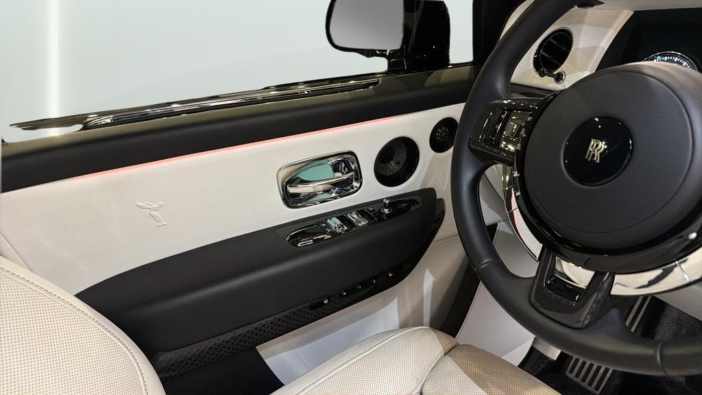 used 2022 Rolls-Royce Cullinan car, priced at $334,999