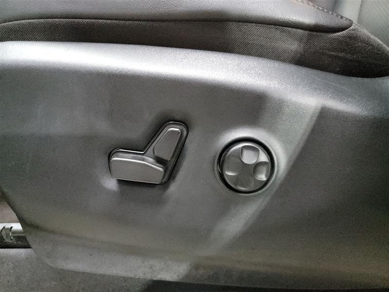 used 2024 Chrysler Pacifica car, priced at $28,600