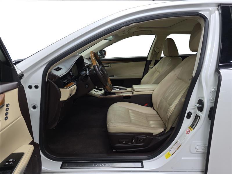 used 2018 Lexus ES 300h car, priced at $13,600