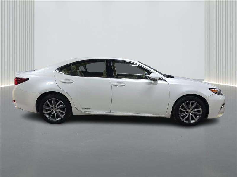used 2018 Lexus ES 300h car, priced at $13,600