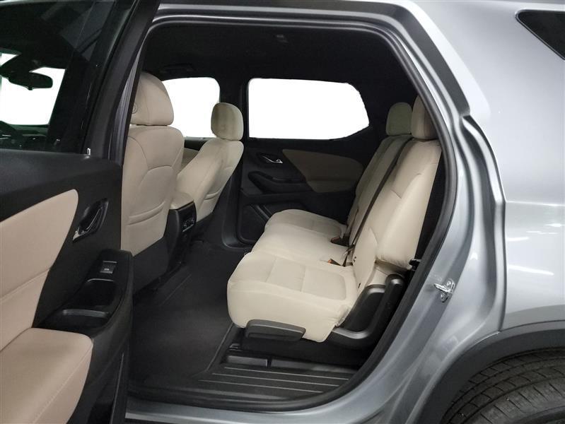 used 2023 Chevrolet Traverse car, priced at $19,900