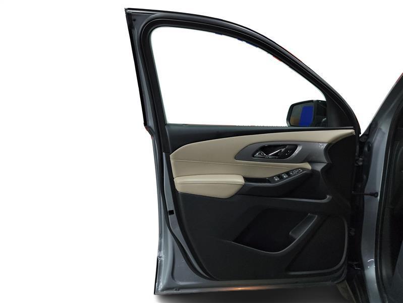 used 2023 Chevrolet Traverse car, priced at $21,600