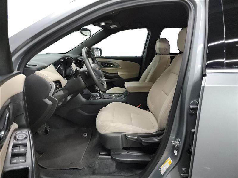 used 2023 Chevrolet Traverse car, priced at $21,600