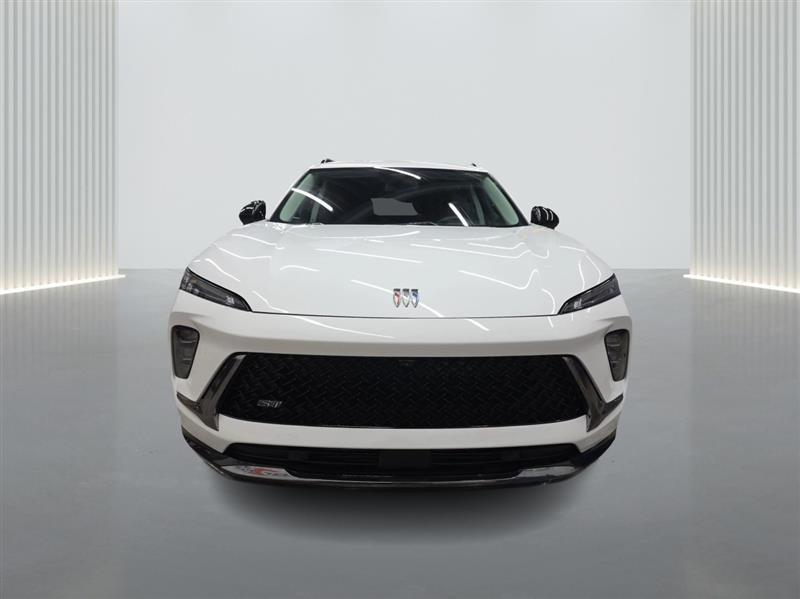 used 2025 Buick Envision car, priced at $28,900