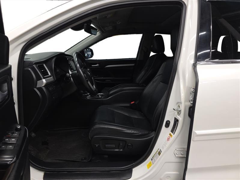 used 2018 Toyota Highlander car, priced at $22,900