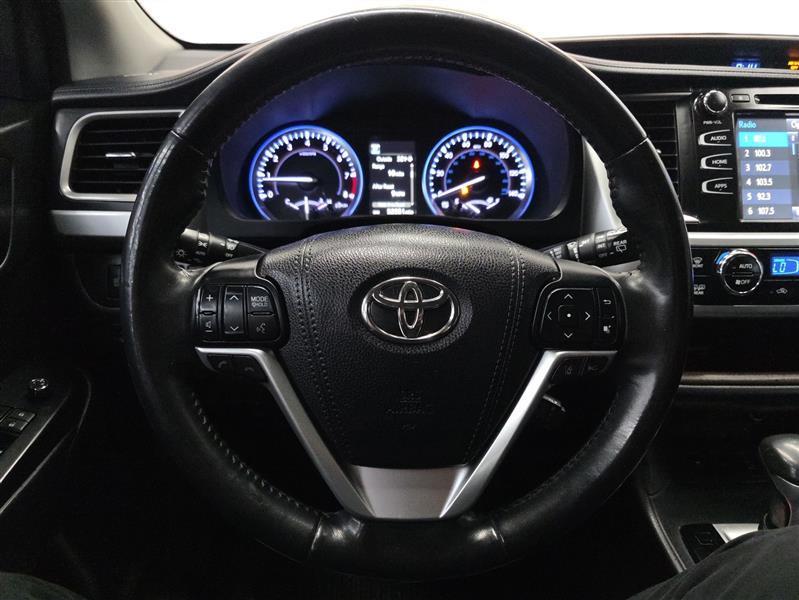 used 2018 Toyota Highlander car, priced at $22,900