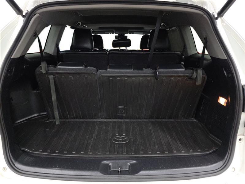 used 2018 Toyota Highlander car, priced at $22,900