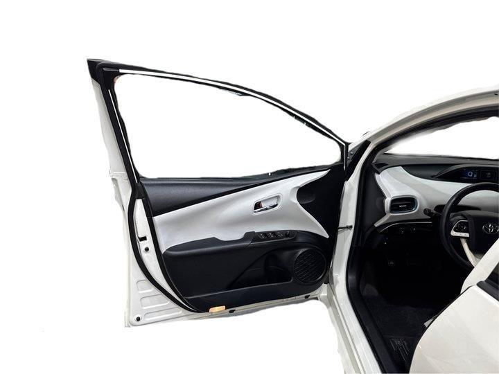 used 2018 Toyota Prius Prime car, priced at $12,300