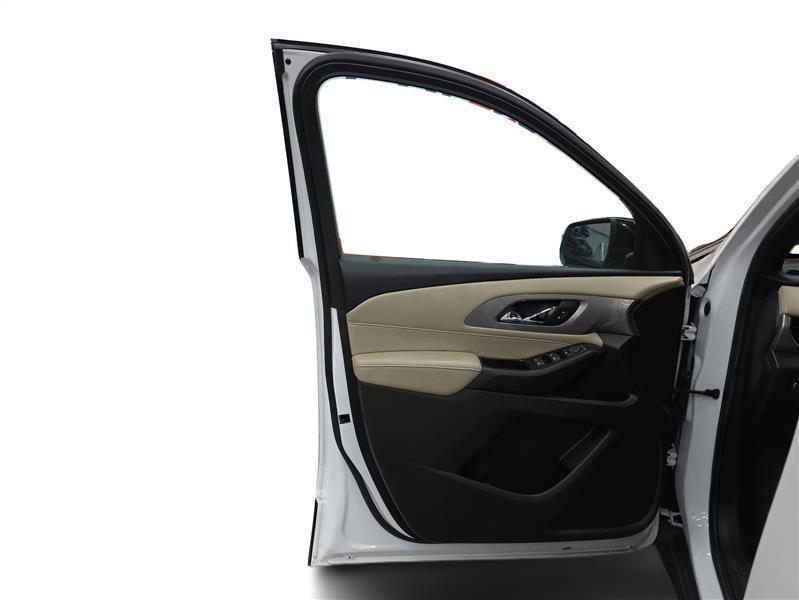 used 2023 Chevrolet Traverse car, priced at $22,600