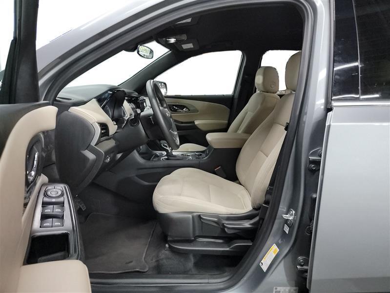 used 2023 Chevrolet Traverse car, priced at $21,600