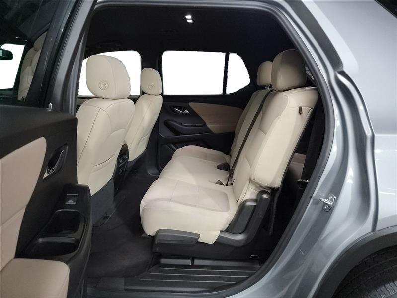 used 2023 Chevrolet Traverse car, priced at $21,600