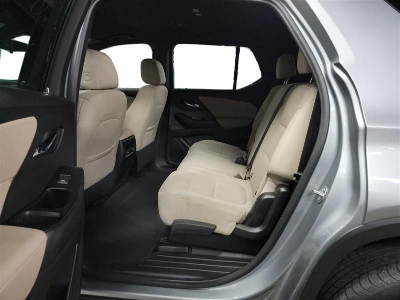 used 2023 Chevrolet Traverse car, priced at $21,900