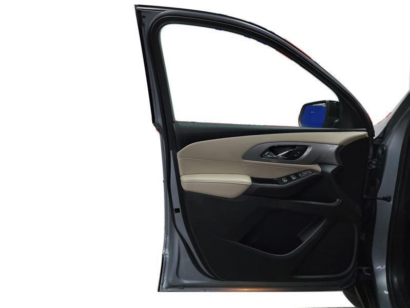 used 2023 Chevrolet Traverse car, priced at $21,900