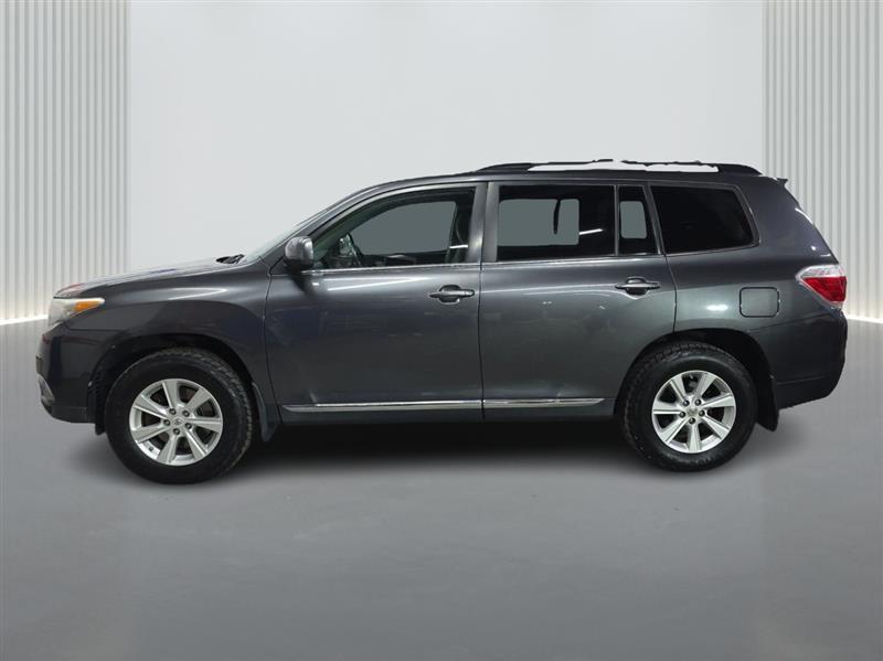 used 2012 Toyota Highlander car, priced at $7,600