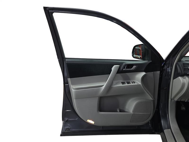 used 2012 Toyota Highlander car, priced at $7,600