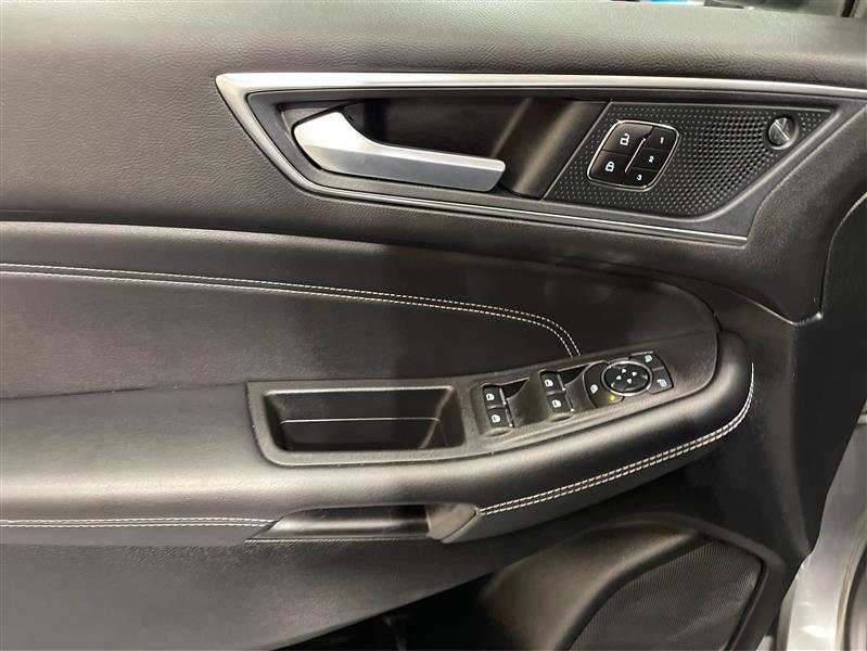 used 2024 Ford Edge car, priced at $24,900