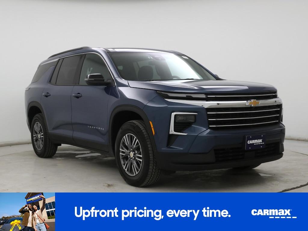 used 2025 Chevrolet Traverse car, priced at $35,998