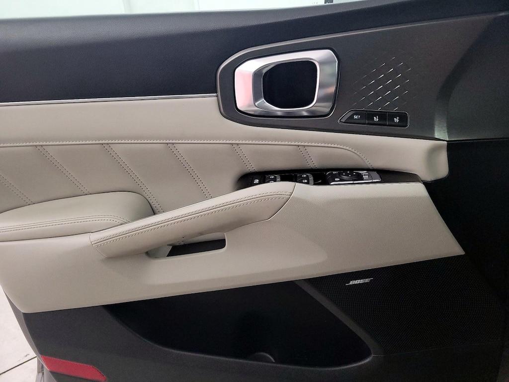 used 2023 Kia Sorento Hybrid car, priced at $35,998