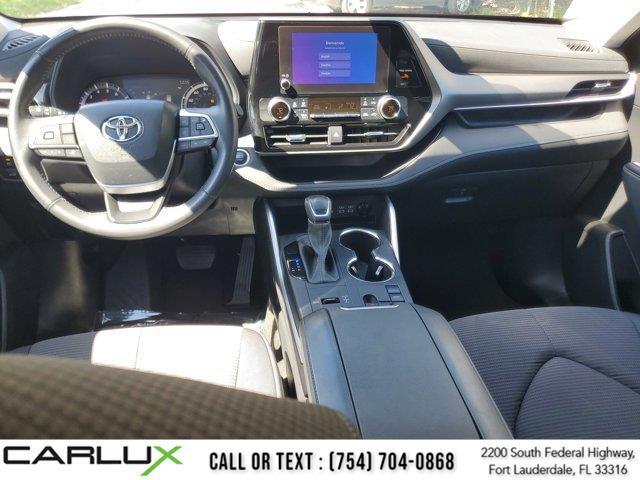 used 2024 Toyota Highlander car, priced at $24,726