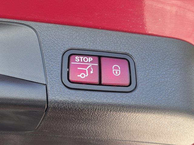 used 2021 Mercedes-Benz GLB 250 car, priced at $19,826